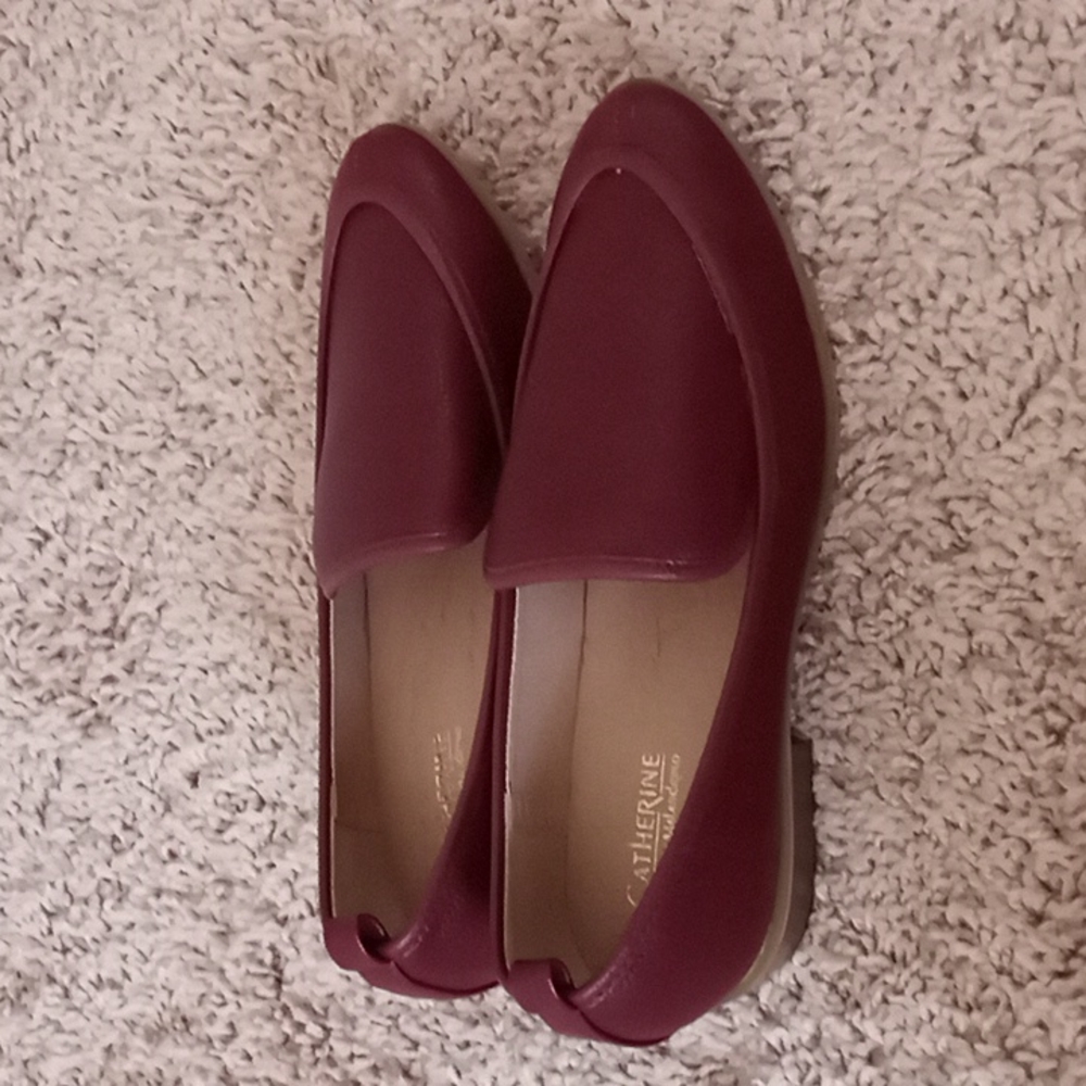 Catherine Malandrino burgundy loafers, never worn, size 6